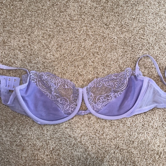 Victoria's Secret VS Very Sexy Push-up Without padding bra 38C - Picture 3 of 3
